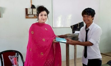 No Physics Teacher in Govt School for 5 years! Ruhi Danish Ashraf, IAS officer’s wife, fills the void